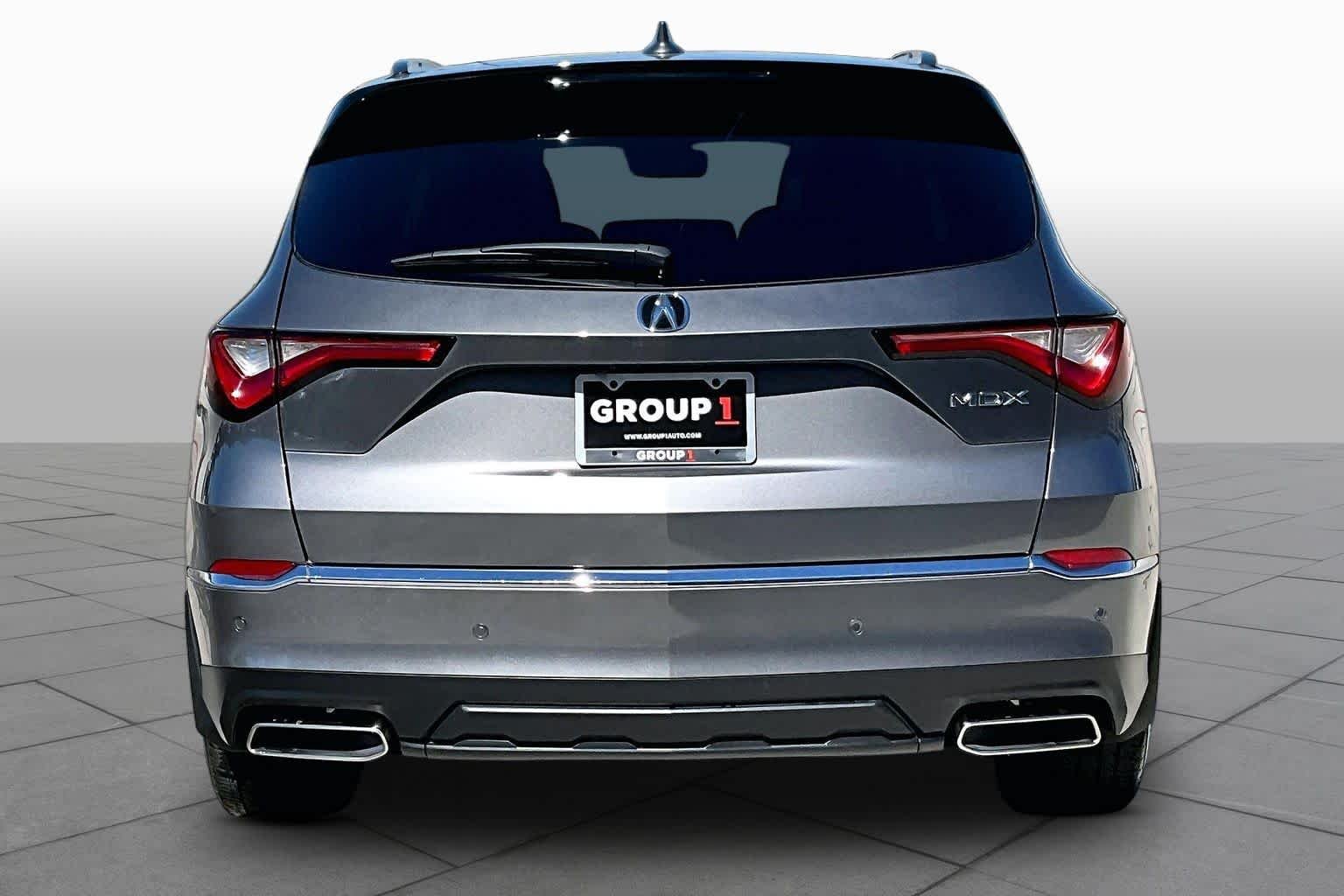 Used 2024 Liquid Carbon Metallic Acura w/Technology Package image 5