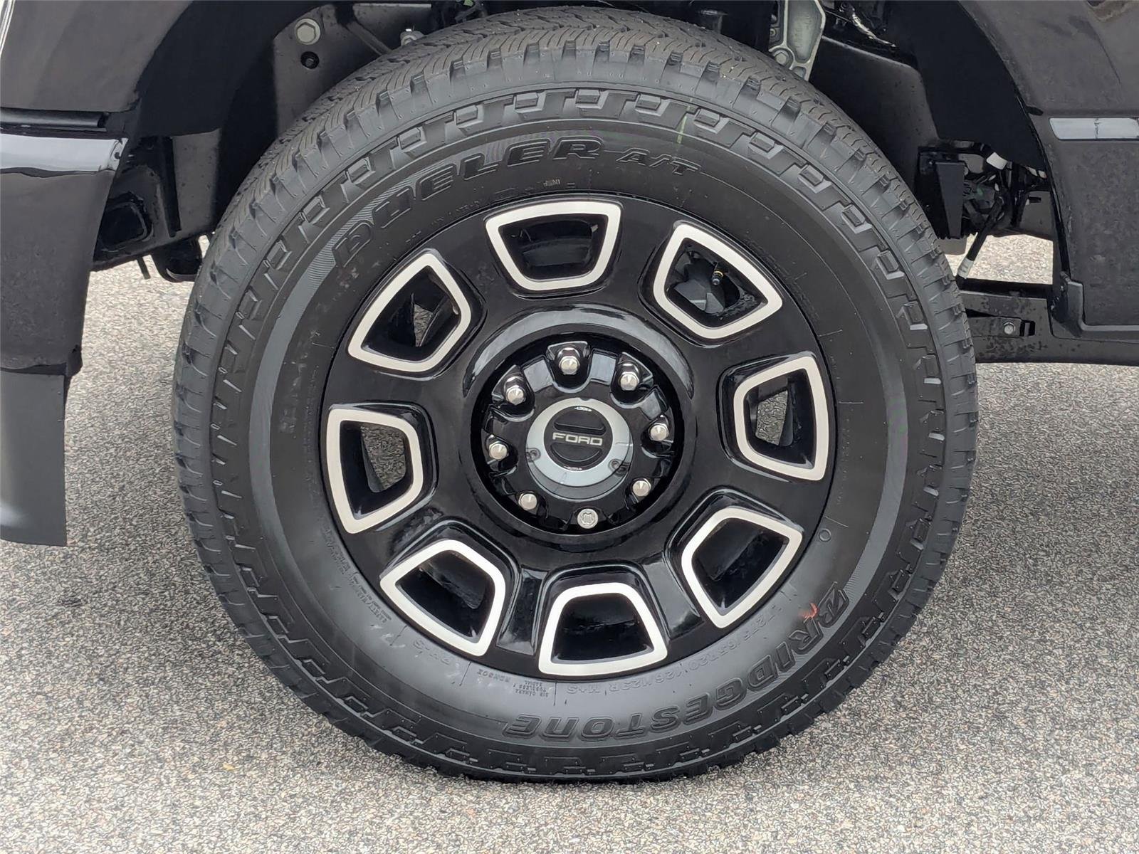 2026 Ford F-250 Super Duty Platinum - Photo 3