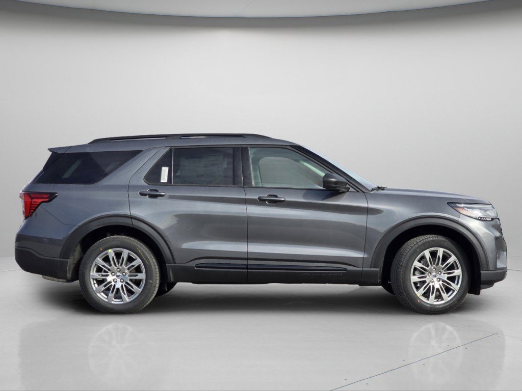New 2026 Carbonized Gray Metallic Ford Active image 23