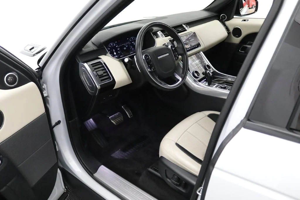 Used 2019 White Land Rover Supercharged image 21