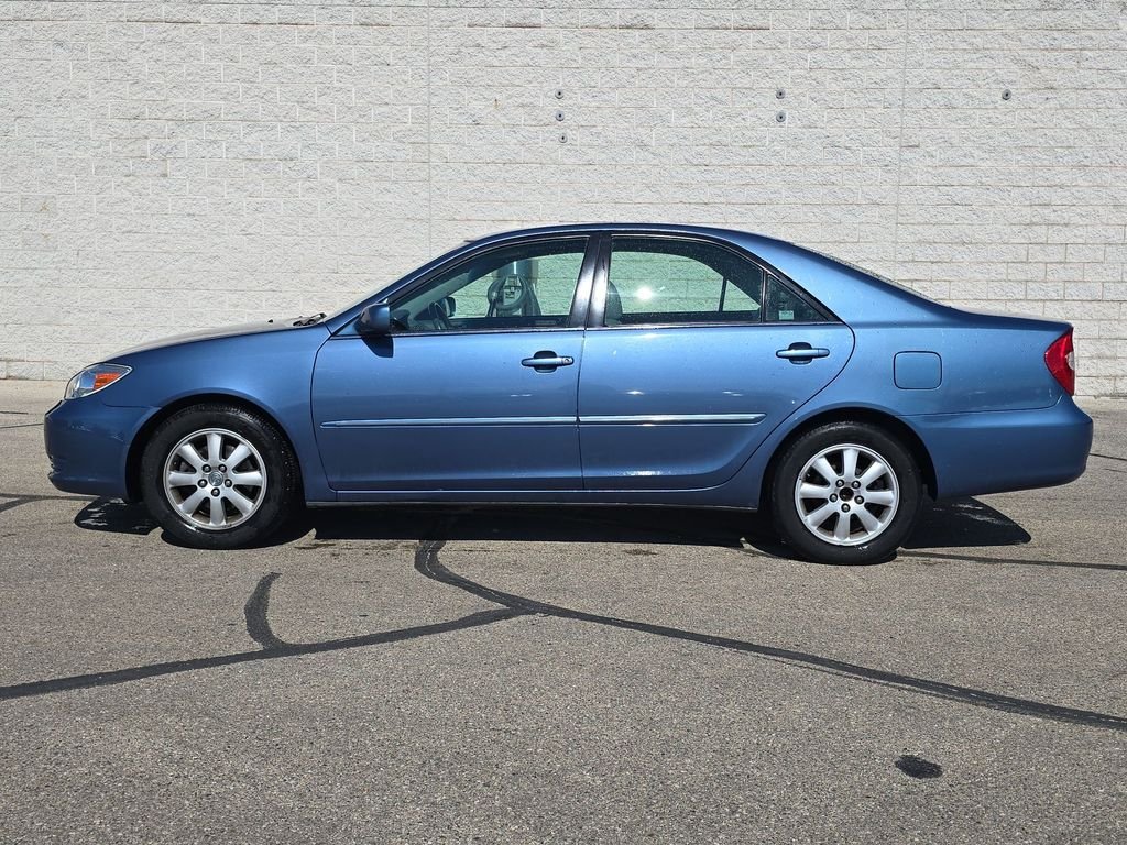 Used 2004  Toyota XLE image 10
