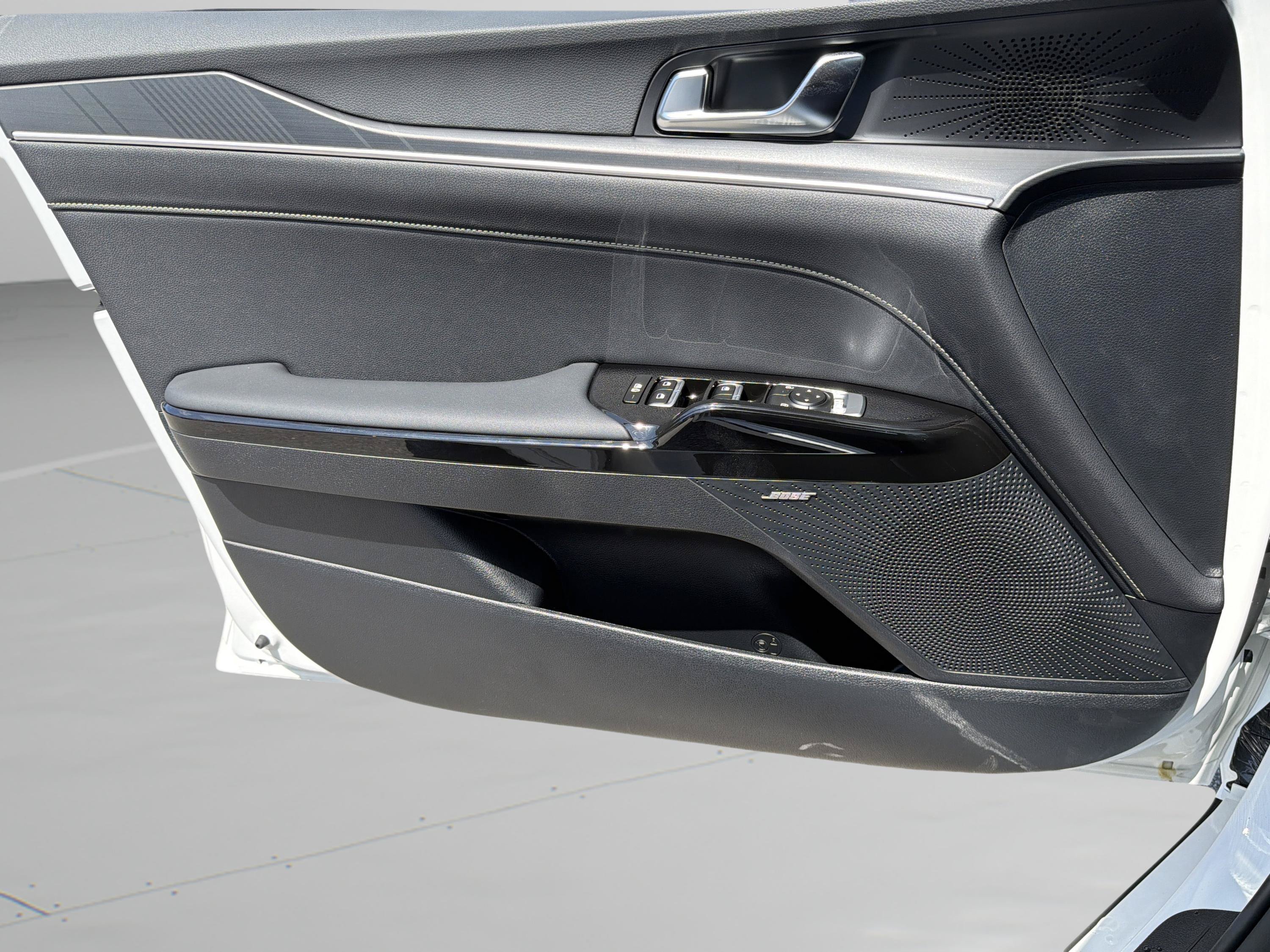 New 2026 Snow White Pearl Kia GT-Line FWD image 15
