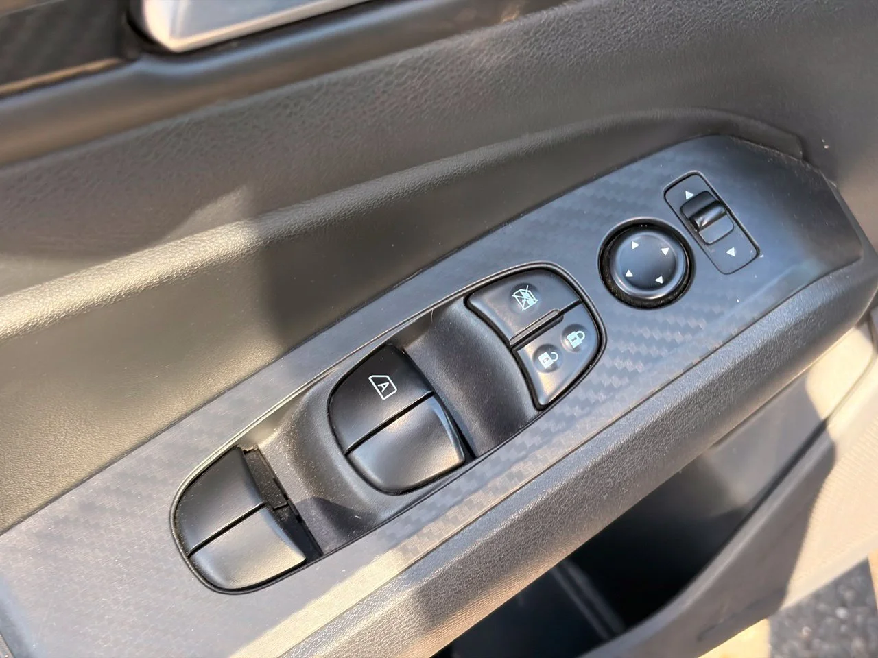 Used 2024 Gun Metallic Nissan 2.5 SV image 21
