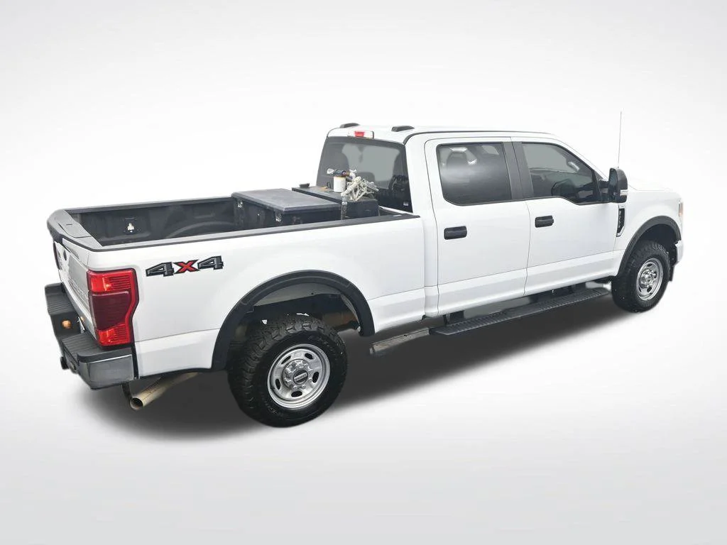 Used 2022 White Ford XL image 34