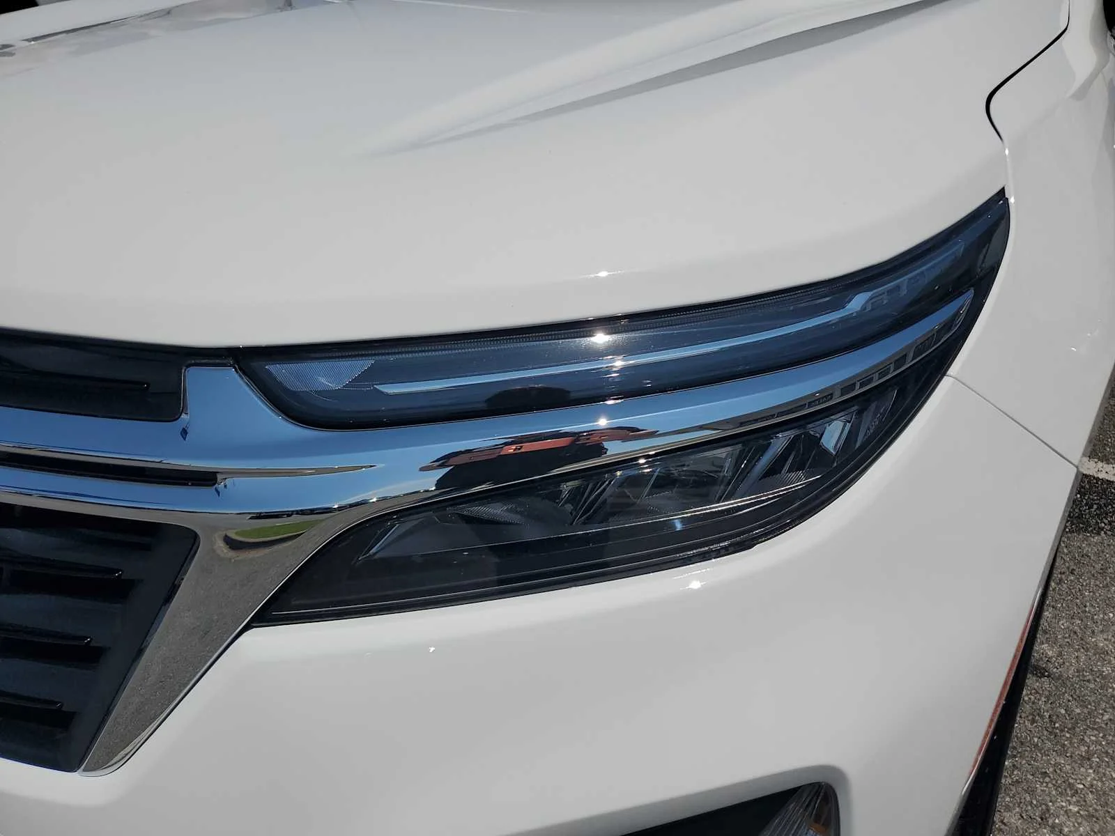 Used 2024 Summit White Chevrolet LT image 12