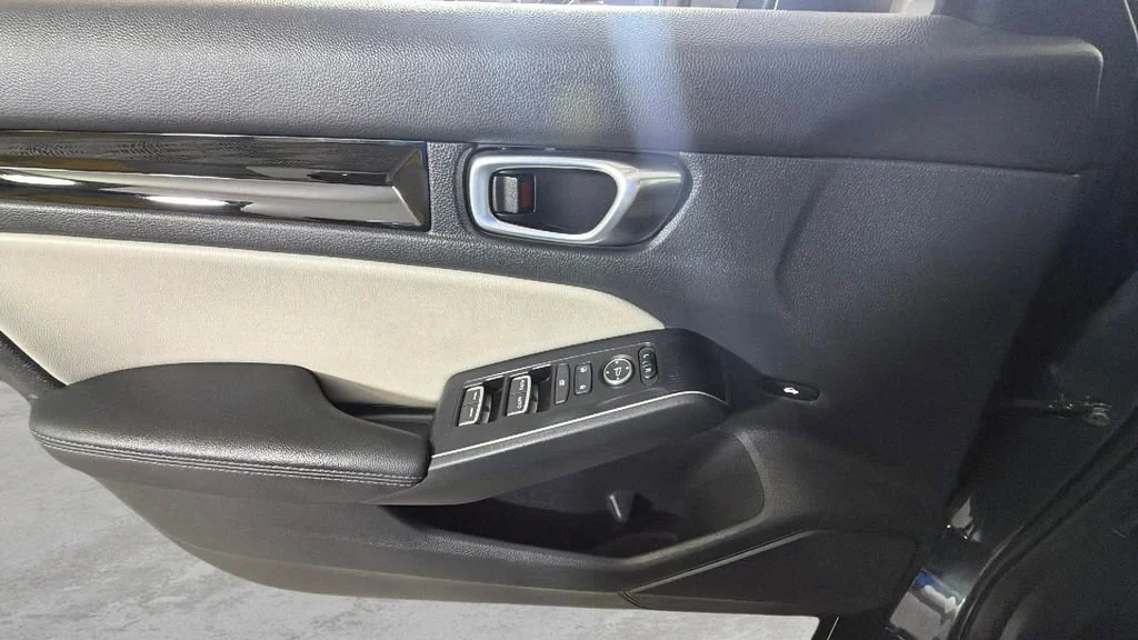 Used 2022 Gray Honda Touring image 25