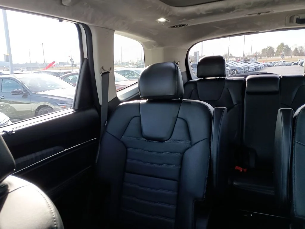 Used 2023 White Kia SX-Prestige image 12