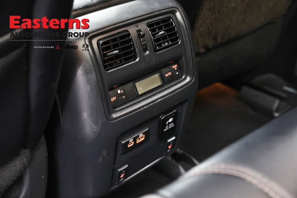 Used 2020 Gray Nissan SL image 29