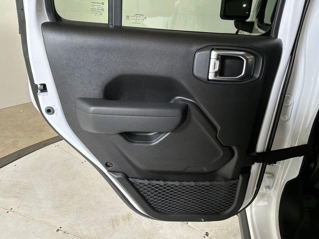 New 2026 Bright White Clearcoat Jeep Rubicon image 12