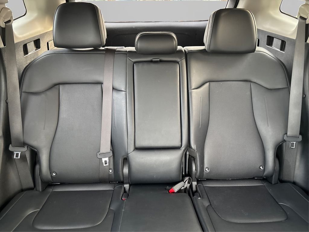Used 2023 White Kia EX image 18
