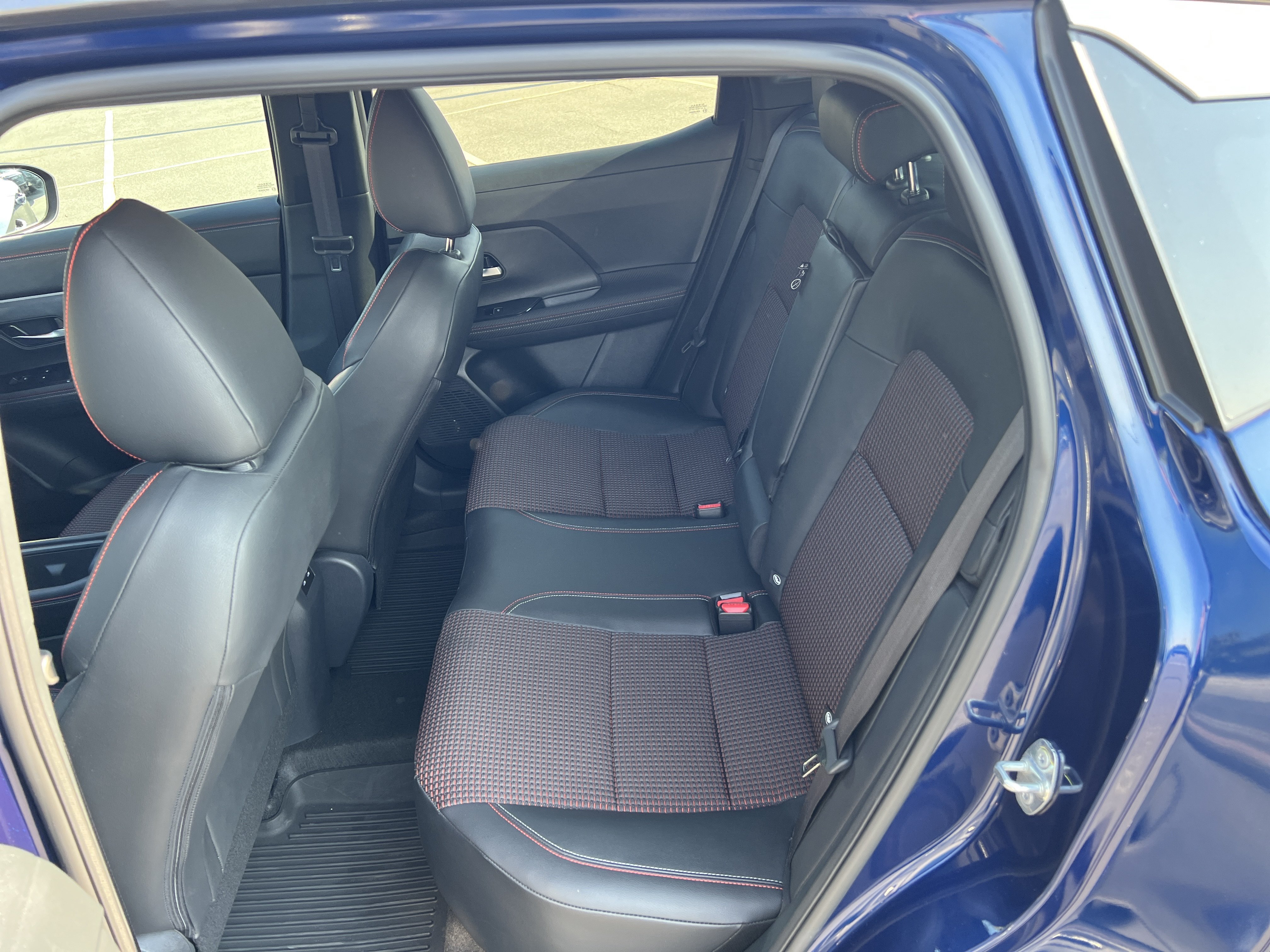Certified Used 2025 Deep Blue Pearl/Gun Metallic Nissan SR image 14