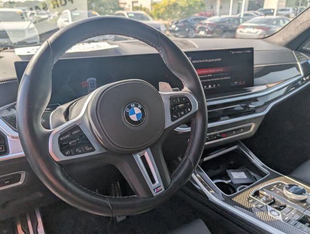 Used 2025 Gray Metallic BMW M60i image 17