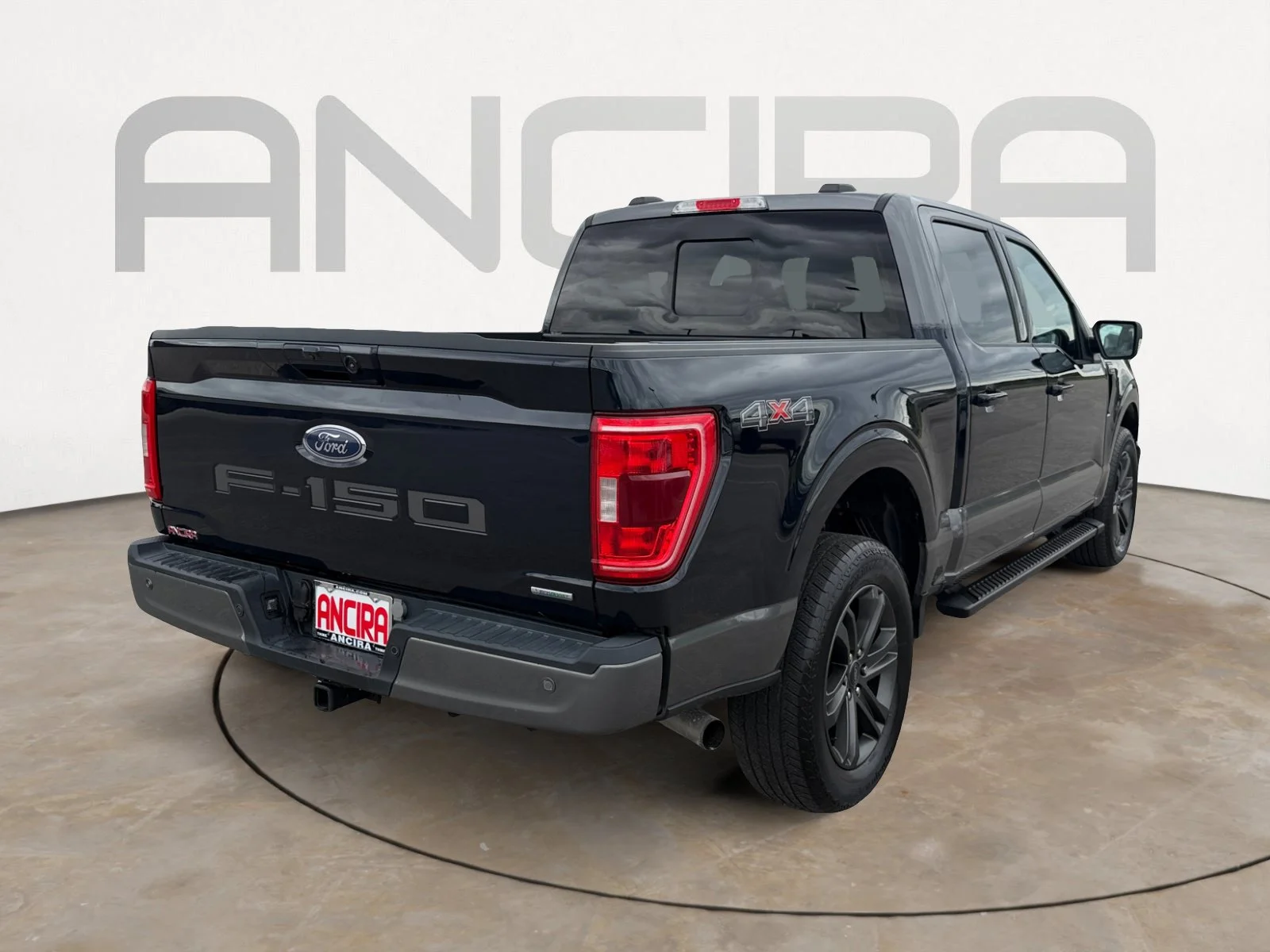 Used 2023 Blue Ford XLT image 10
