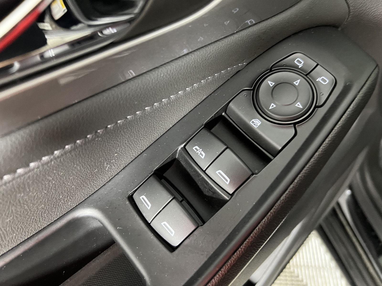 Used 2023 Mosaic Black Metallic Chevrolet LT Cloth image 18