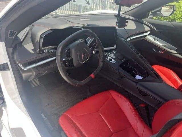 Used 2023 White Chevrolet Stingray image 11