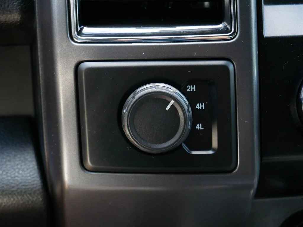 Used 2019 Gray Ford XLT image 24