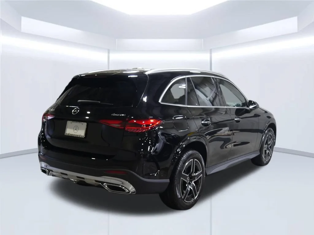 New 2026 Black Mercedes-Benz GLC 300 image 5