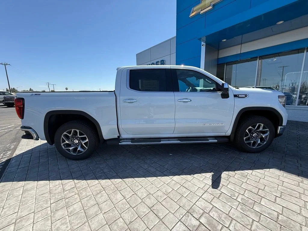 New 2026 Glacier White Tricoat GMC SLT image 13