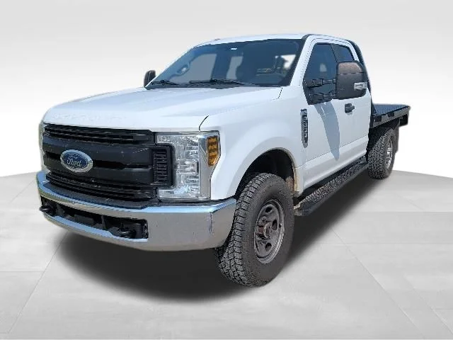 Used 2018 White Ford XL image 7