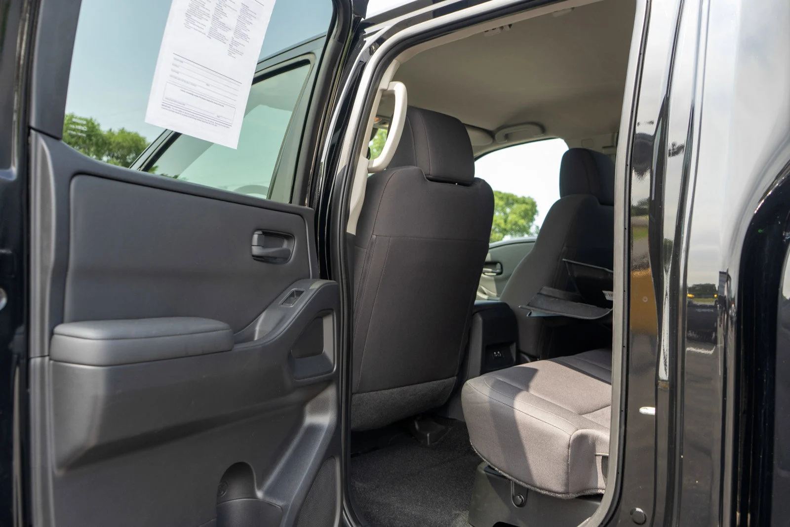 Used 2022 Super Black Nissan S image 27