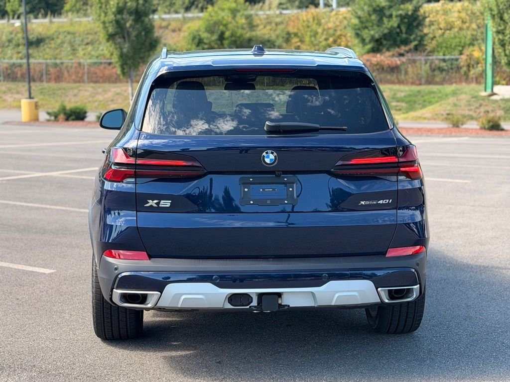 New 2026 Tanzanite Blue II Metallic BMW xDrive40i image 4