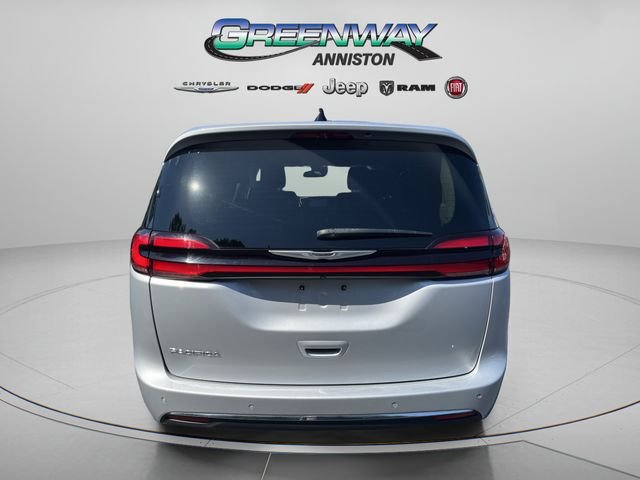 Used 2024 Silver Mist Clearcoat Chrysler Touring L image 6