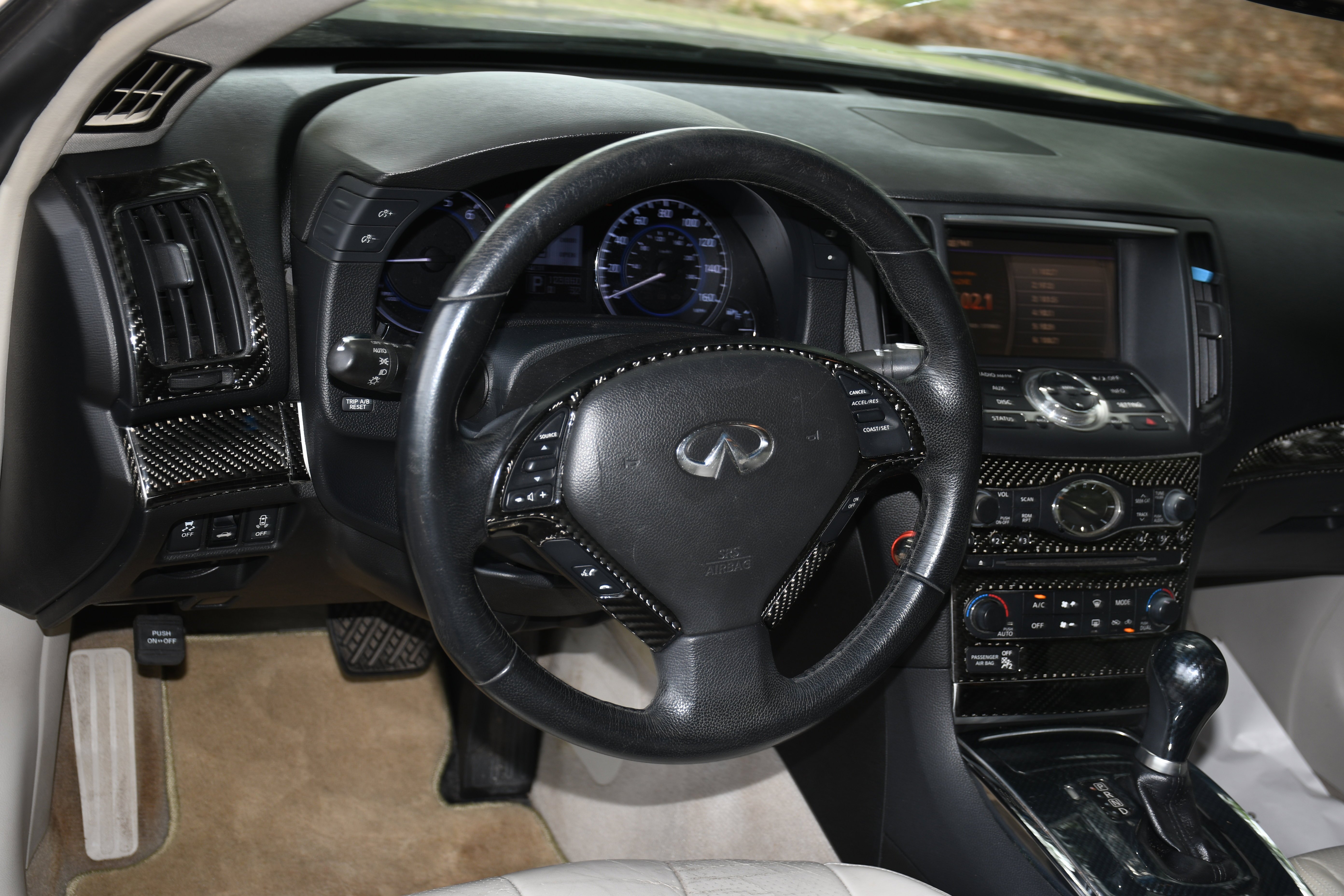 Used 2013 Blue INFINITI Journey image 9
