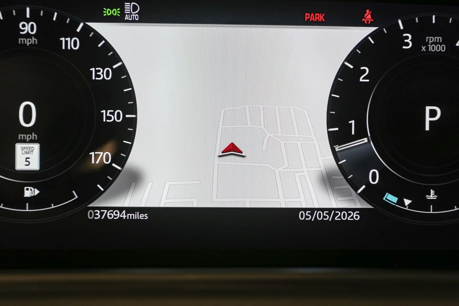 Used 2023 Fuji White Land Rover R-Dynamic S image 41