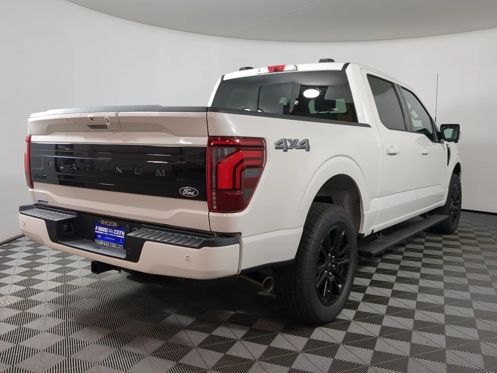 New 2026 Star White Metallic Tri-Coat Ford Platinum® image 9