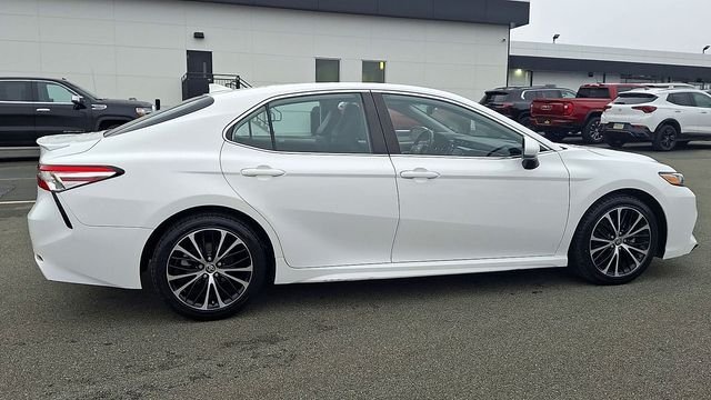 Used 2020 Toyota Camry SE with VIN 4T1G11AK5LU375747 for sale in Gilbertsville, PA