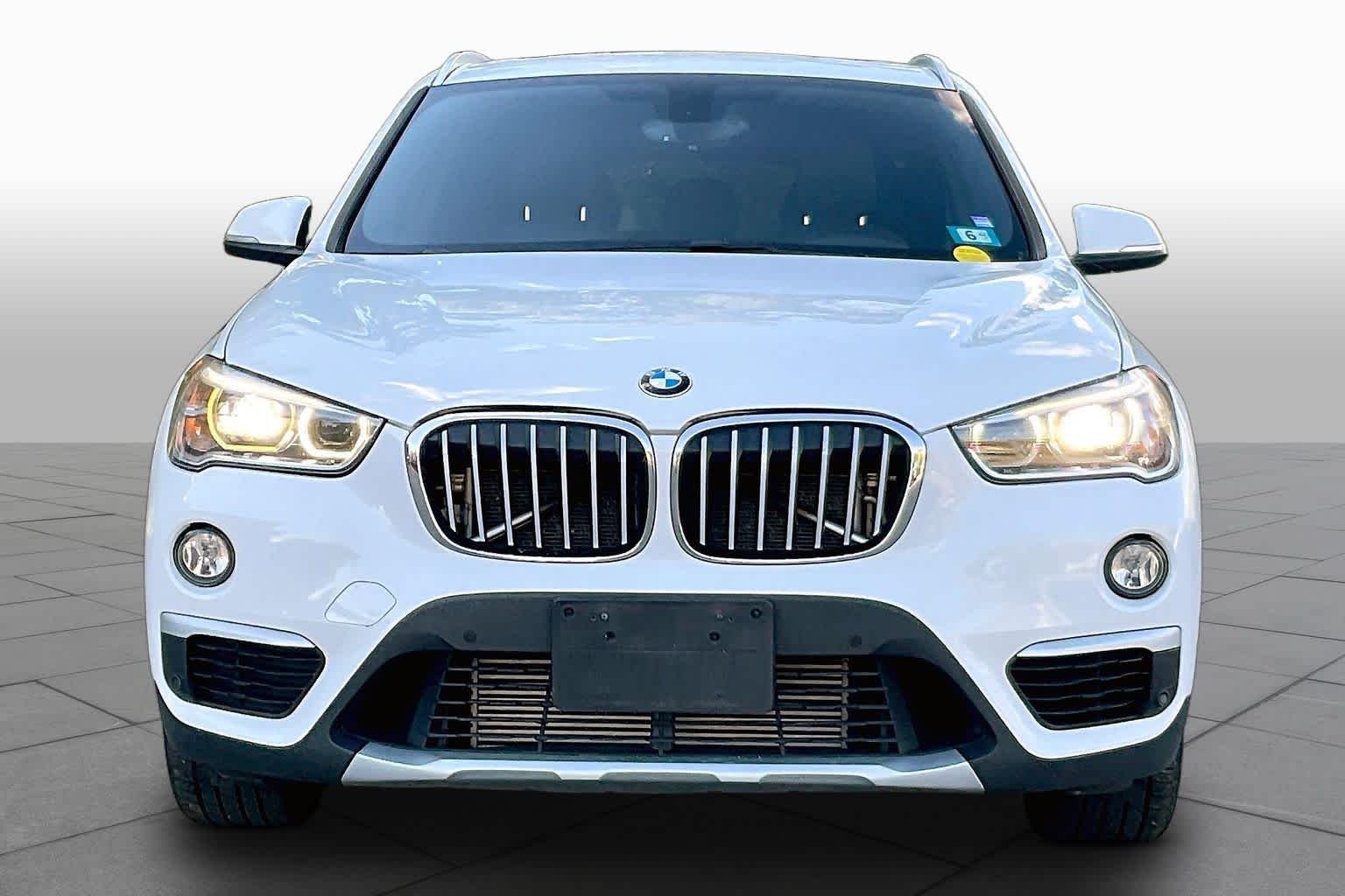 Used 2018 Alpine White BMW xDrive28i image 3