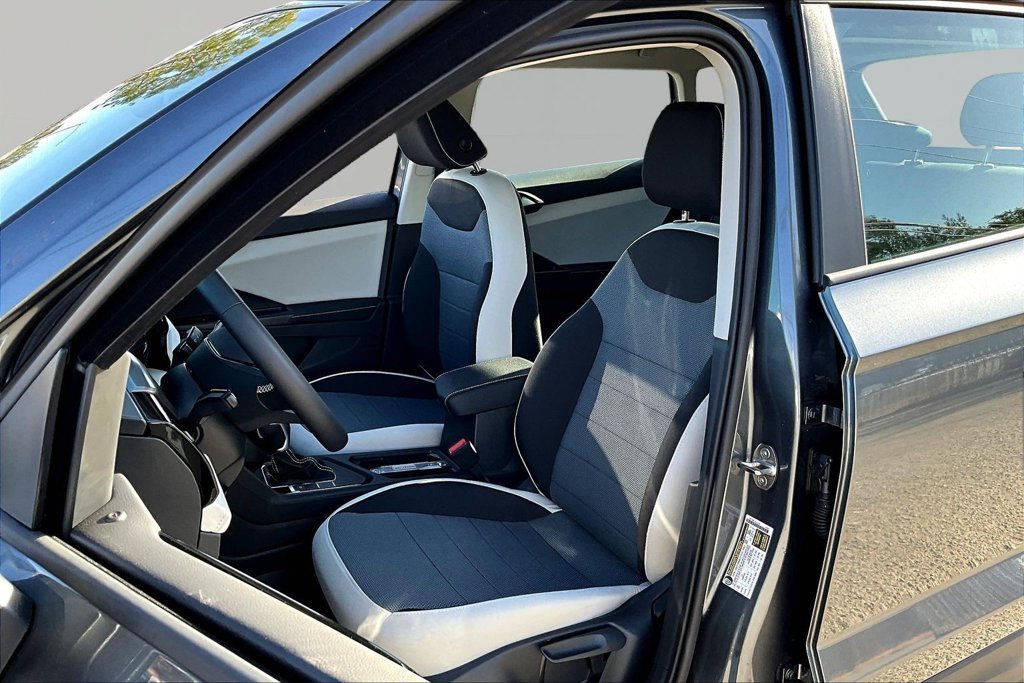 New 2027 Gray Volkswagen 1.5T S image 19