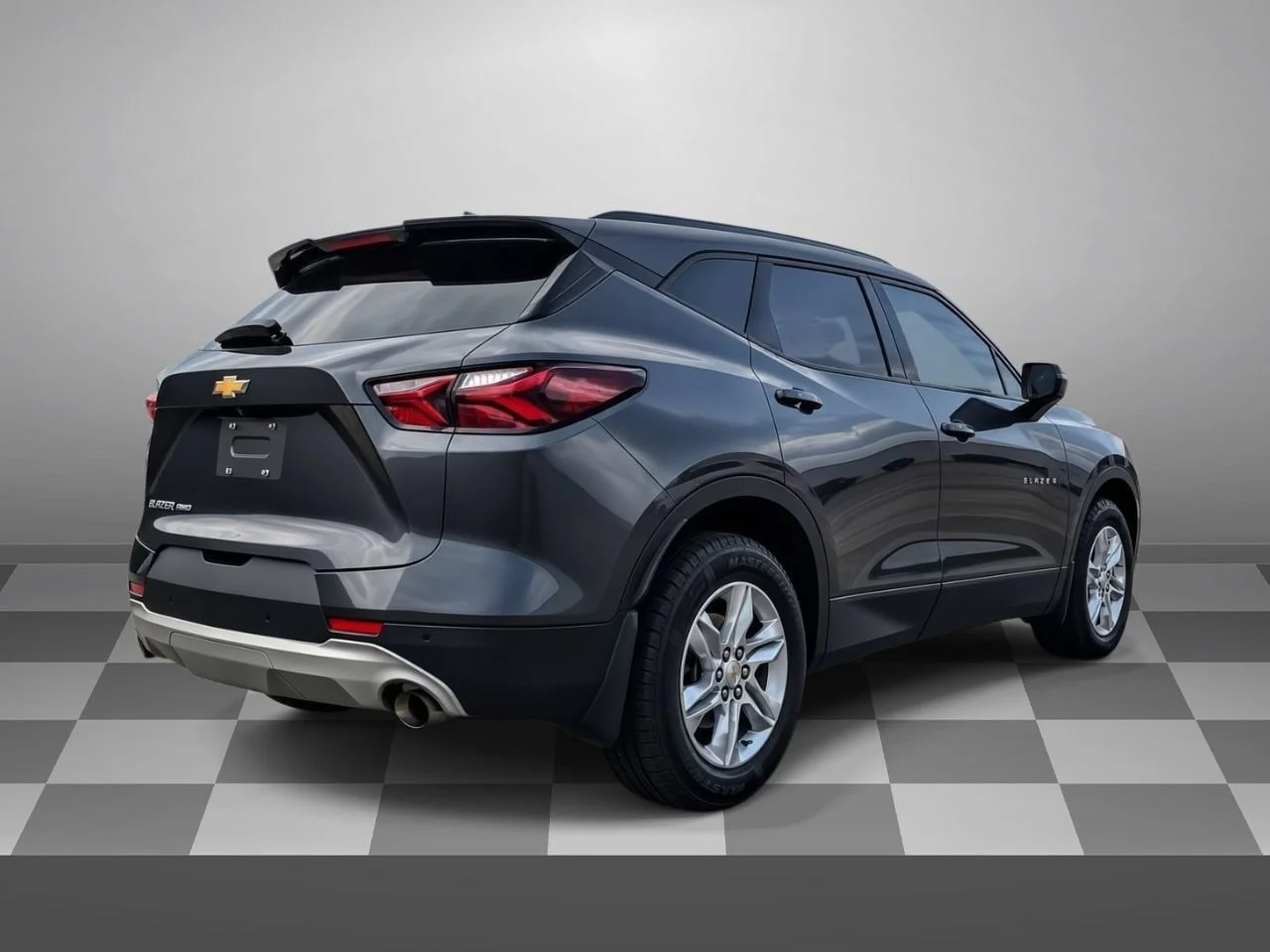 Used 2022 Iron Gray Chevrolet LT w/2LT image 5