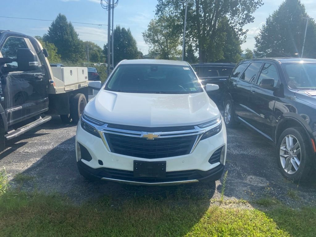 Used 2024 Summit White Chevrolet LT image 2