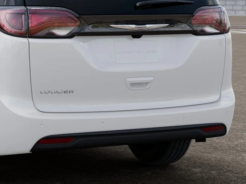 New 2027 Bright White Clear-Coat Exterior Paint Chrysler LX image 15