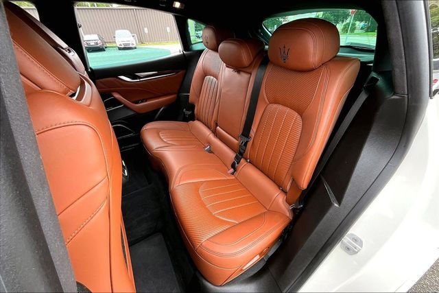 Used 2021  Maserati GranLusso image 19