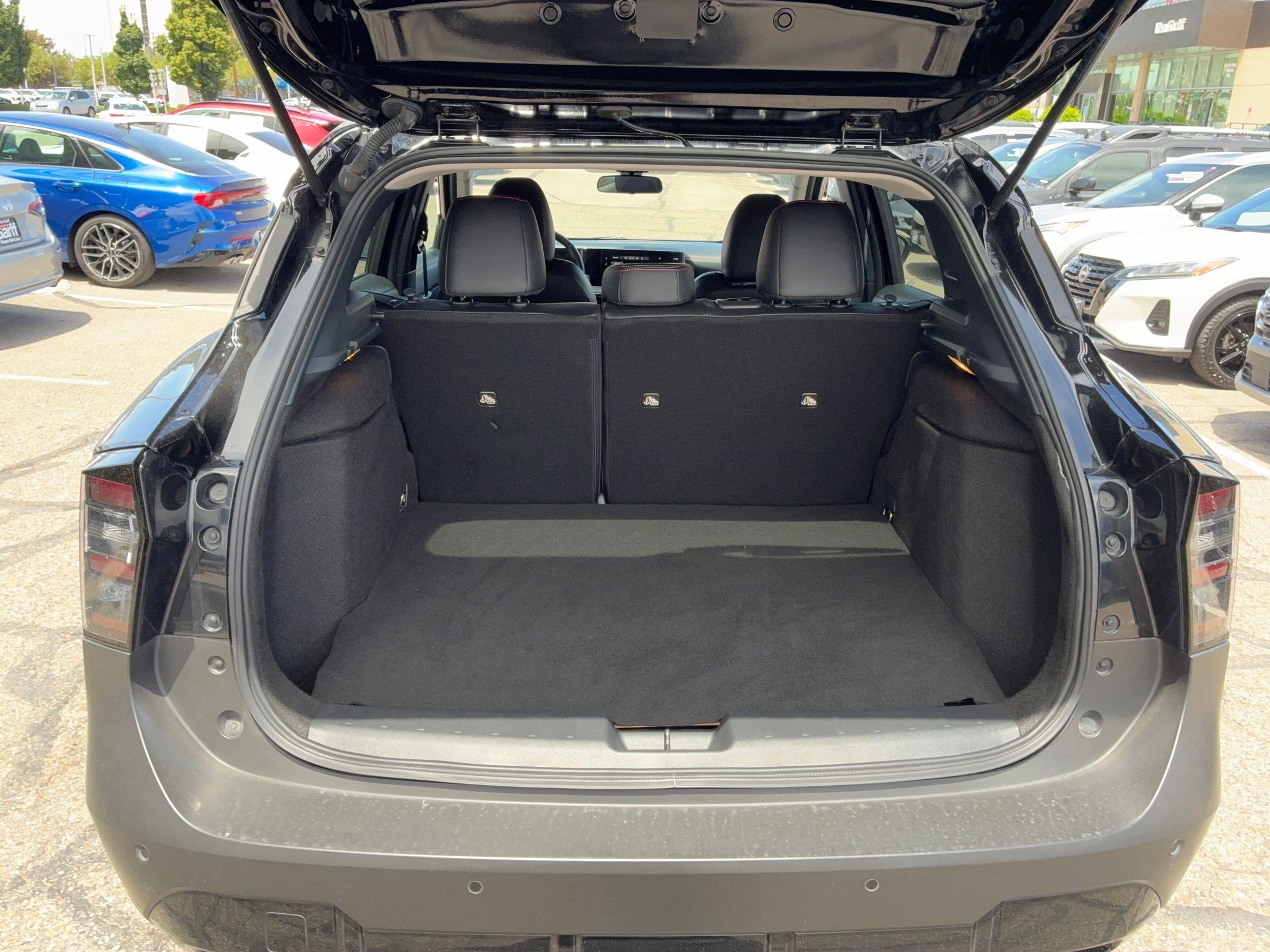 Certified Used 2025 Super Black Nissan SR image 27