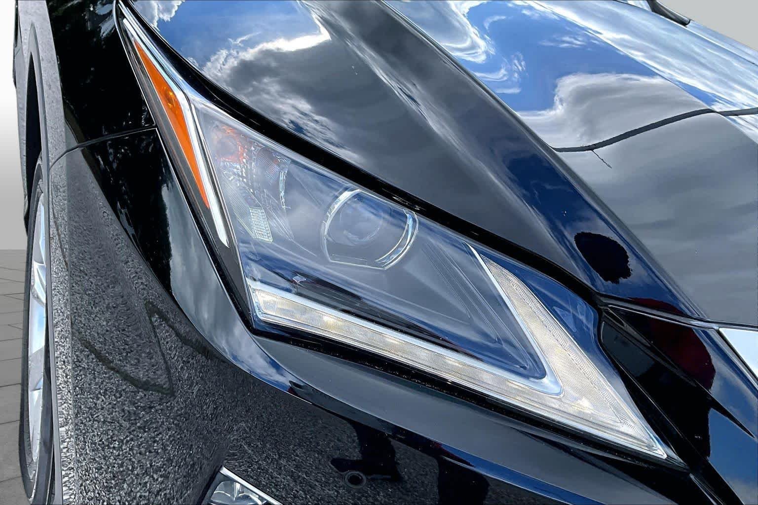 Used 2019 Obsidian Lexus  image 27