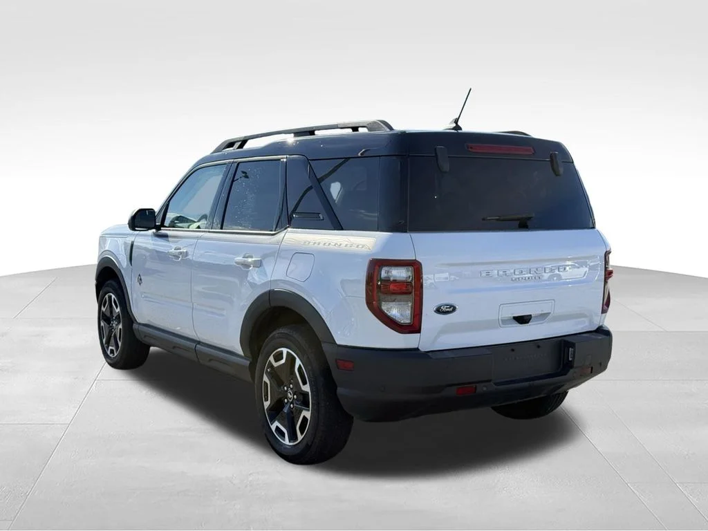 Used 2024 White Ford Outer Banks image 3