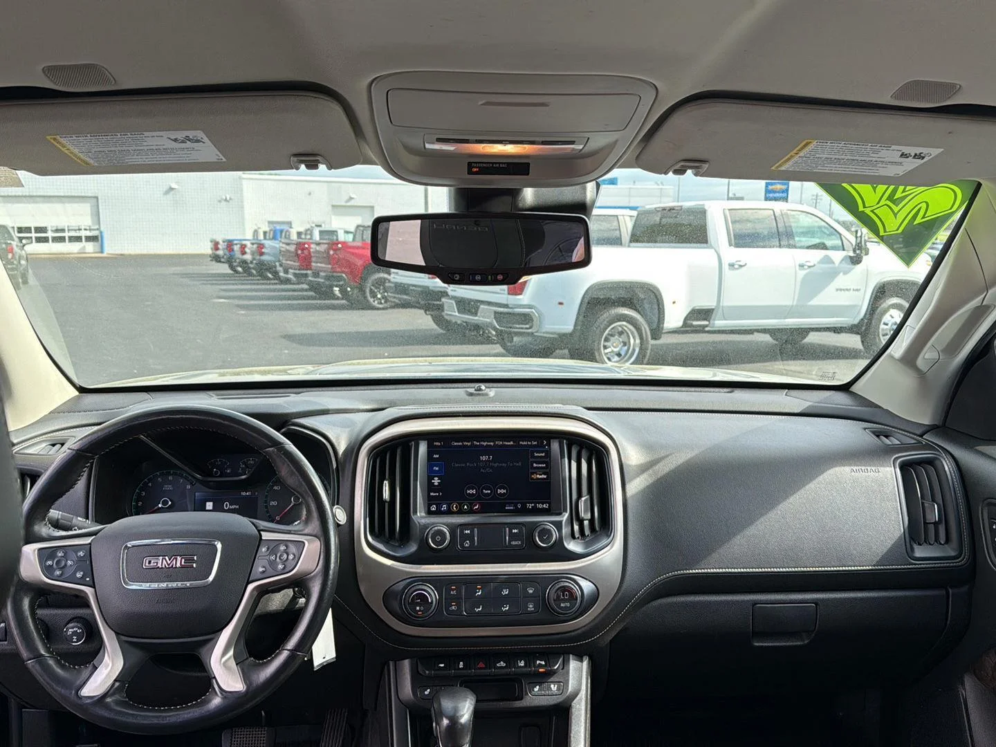 Used 2022 Onyx Black GMC 4WD Denali image 3