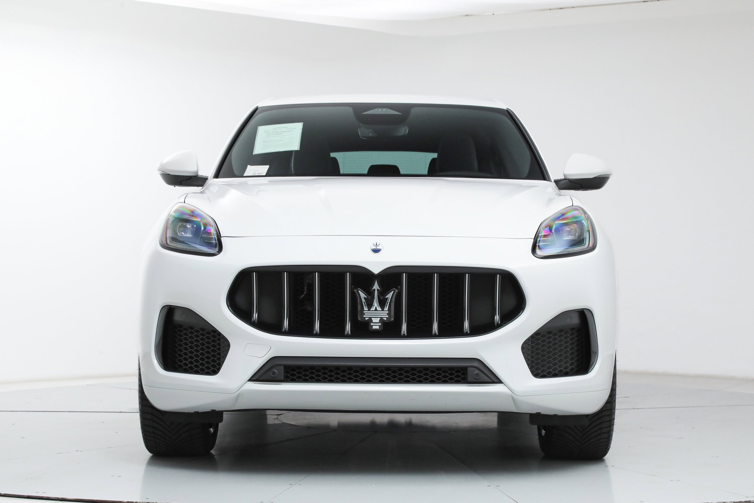 New 2025 White Maserati  image 8