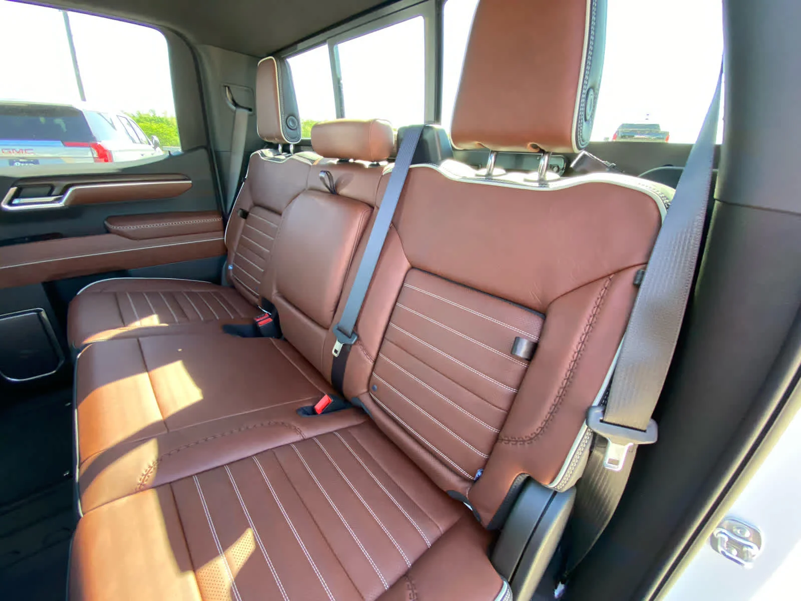 New 2026 Glacier White Tricoat GMC Denali Ultimate image 24