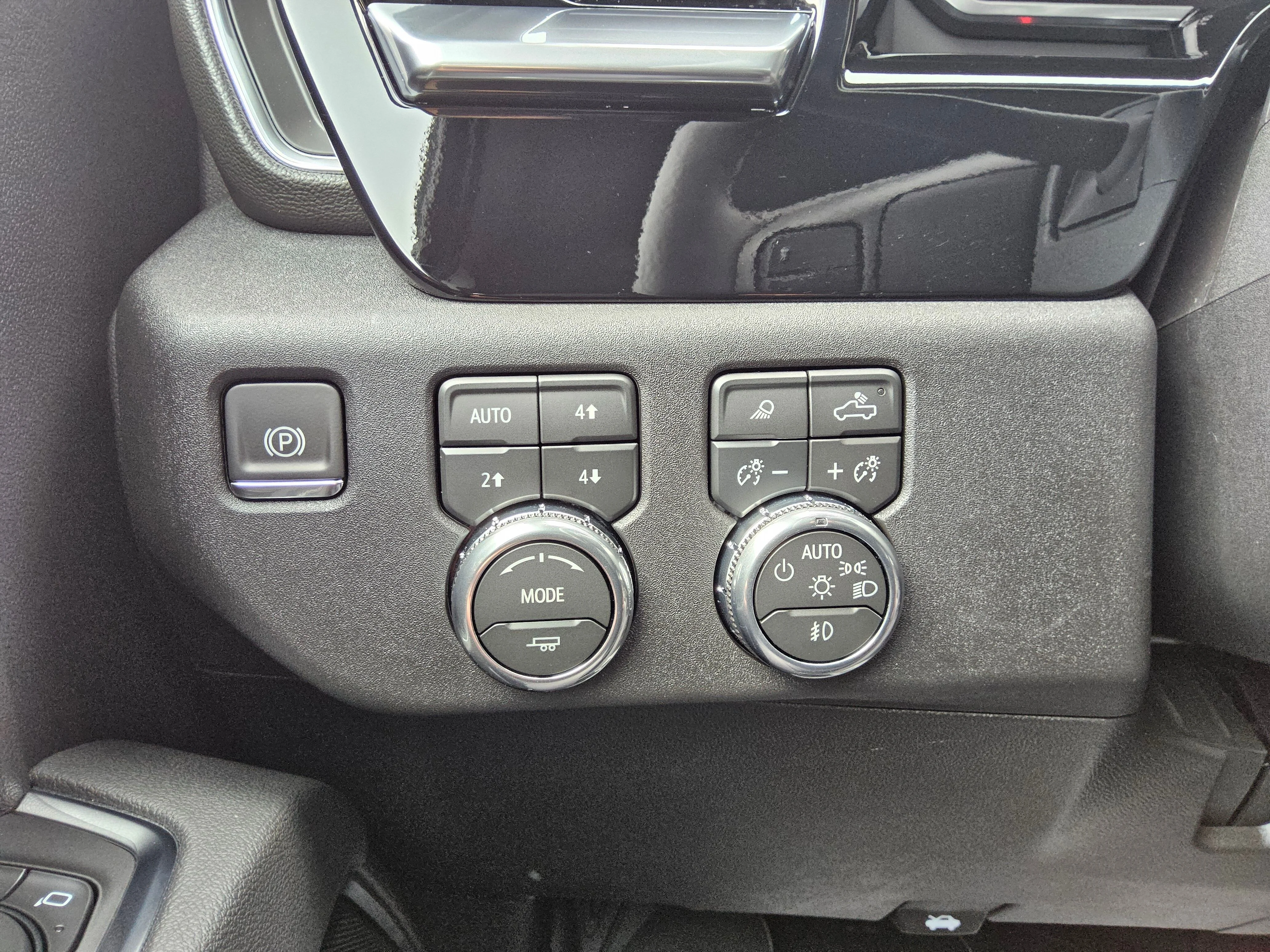2026 GMC Sierra 3500HD SLT - Photo 15