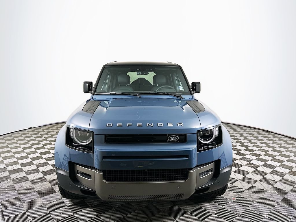 Used 2026 Tasman Blue Land Rover S image 2