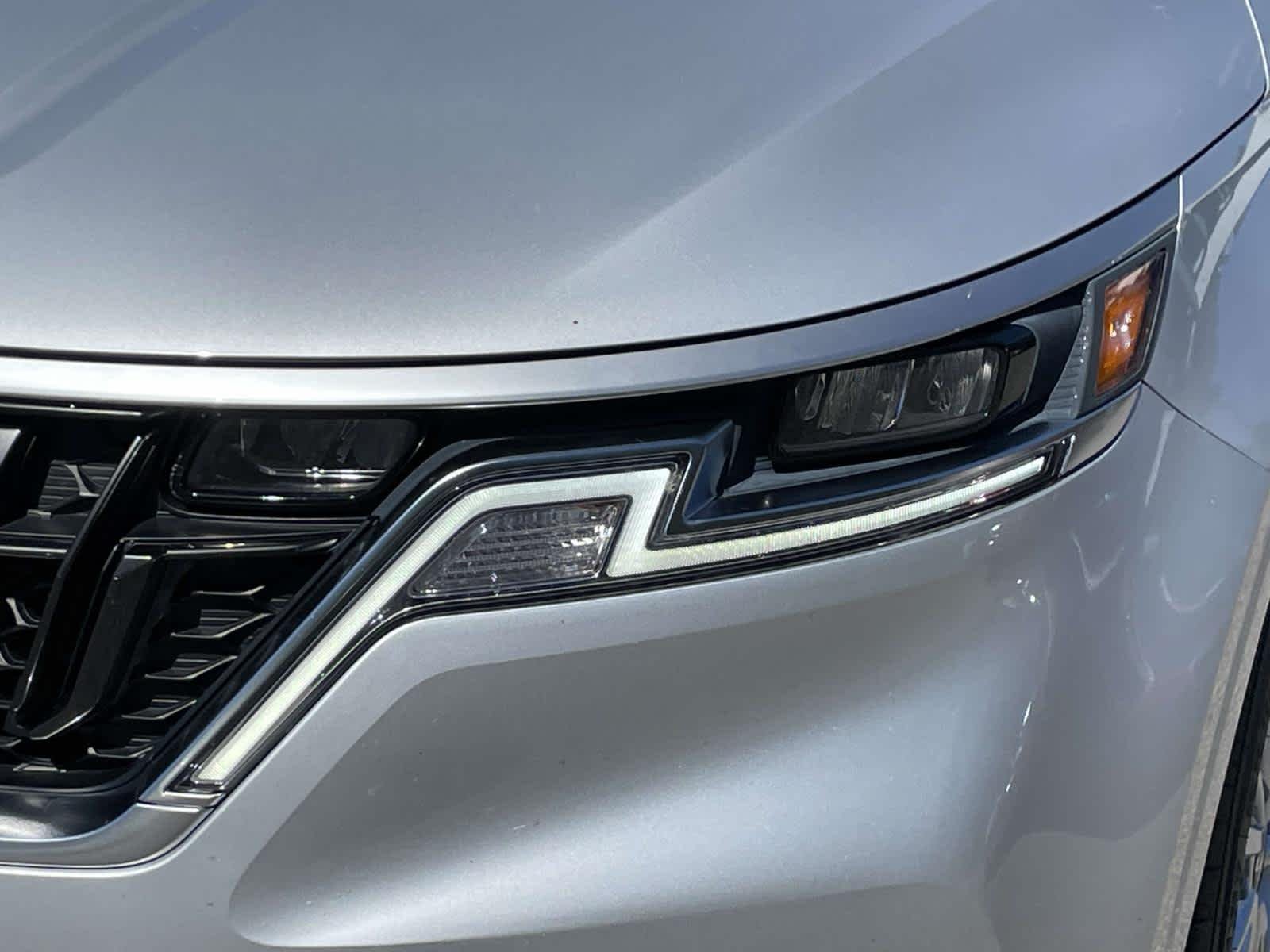 Certified Used 2022 Silky Silver Kia LX image 18