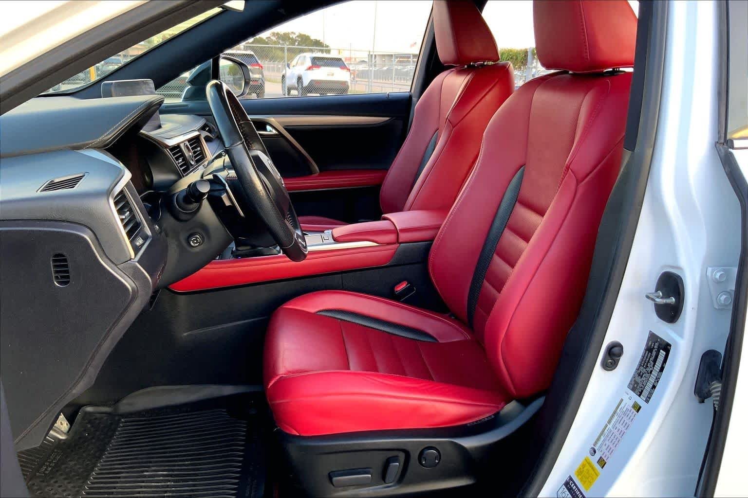 Used 2022 Ultra White Lexus F SPORT Handling image 15