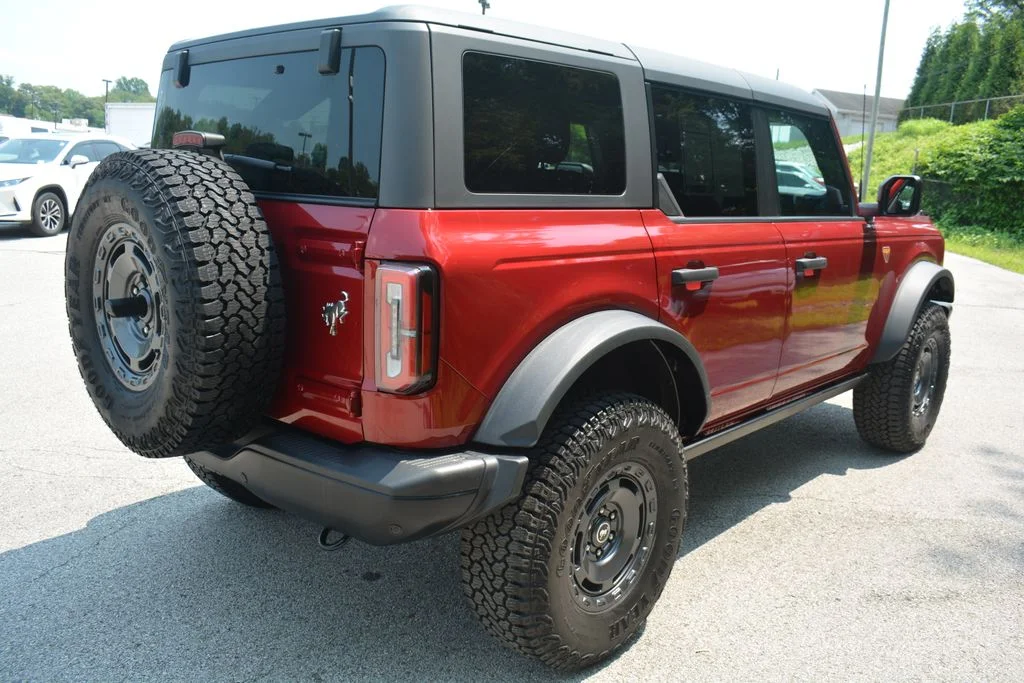 Used 2025 Red Ford Badlands image 5
