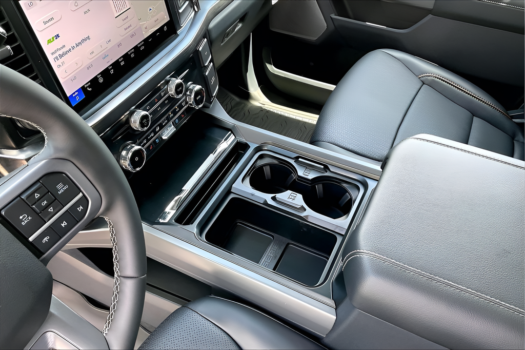 New 2026 Star White Metallic Tri-Coat Ford Lariat image 9