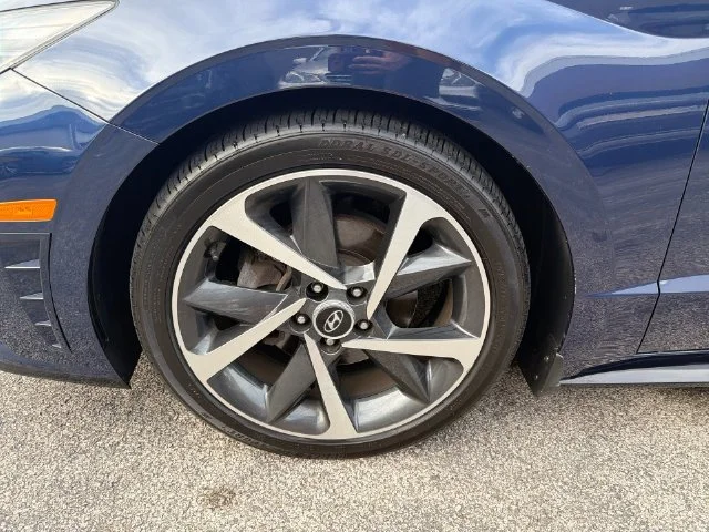 Used 2021 Blue Hyundai SEL Plus image 21