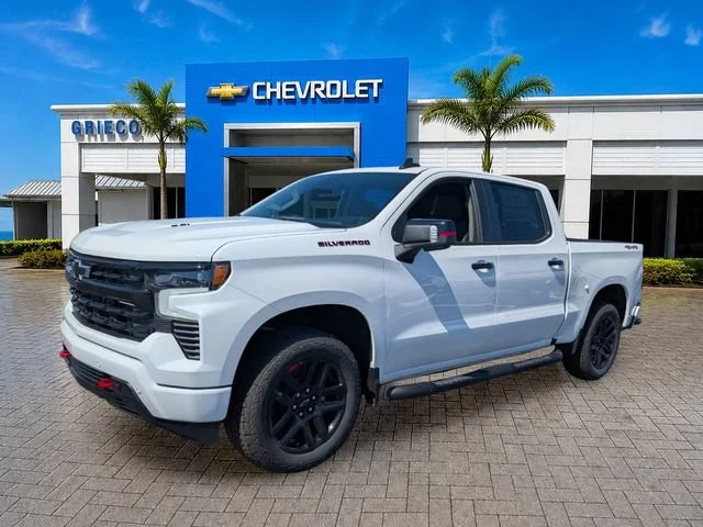 New 2026 Summit White Chevrolet RST image 3